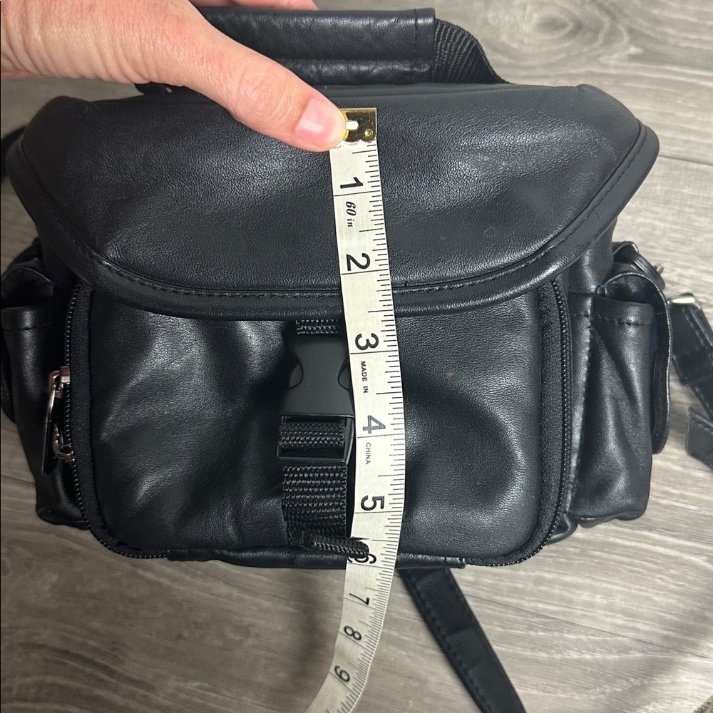 Leather Crossbody Camera Bag - Picture 7 of 8